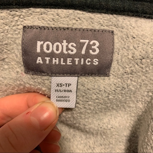 Grey roots zip up hoodie - Picture 6 of 7